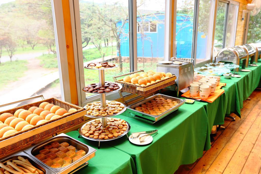 Jambo Mara Safari Lodge Ololaimutiek Bilik gambar